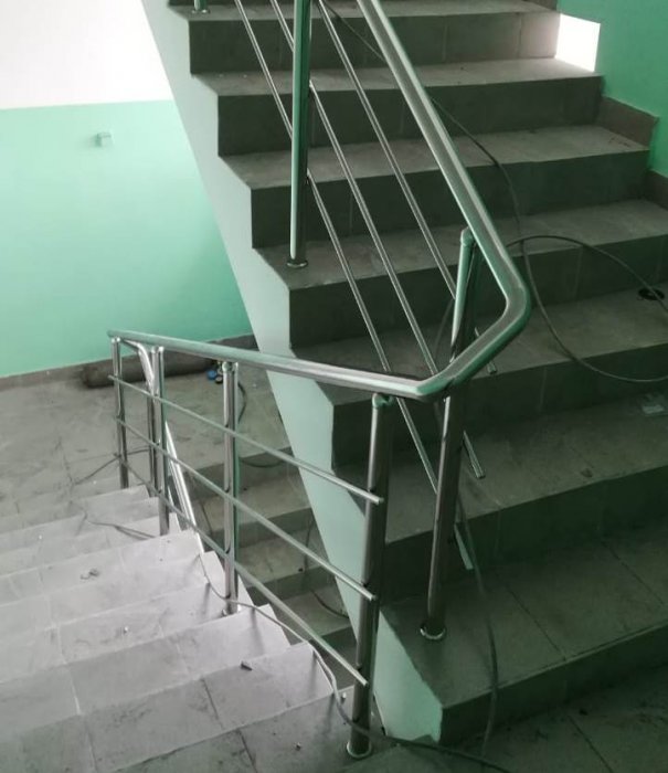 Ограждения лестницы и поручни в санузел, г. Невьянск