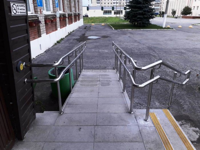 Ограждения крыльца и двух пандусов для администрации г. Сысерть