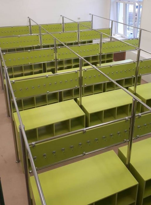 Гардеробная из нержавеющей стали ЛДСП-панелями, Губкинский