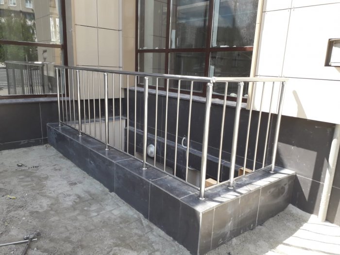 Лестничные ограждения. Новая Ботаника