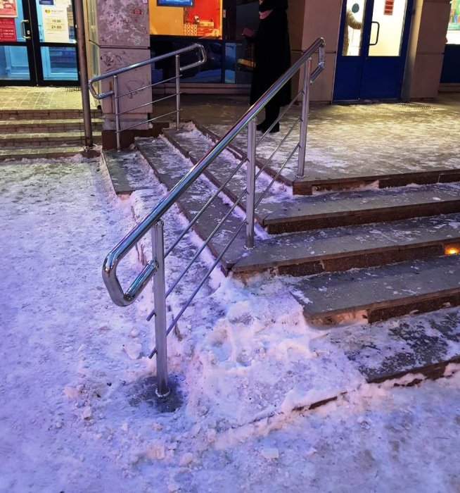 Ограждения крыльца и пандуса для магазина «Пятёрочка»