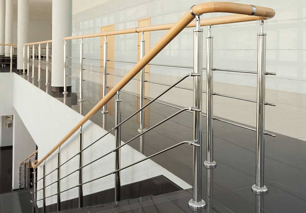 деревянные поручни