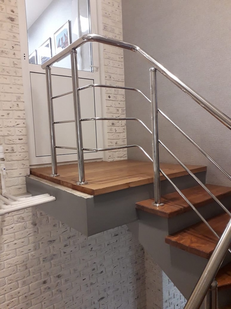 Ограждения для офиса. г. Екатеринбург, ул. Шефская