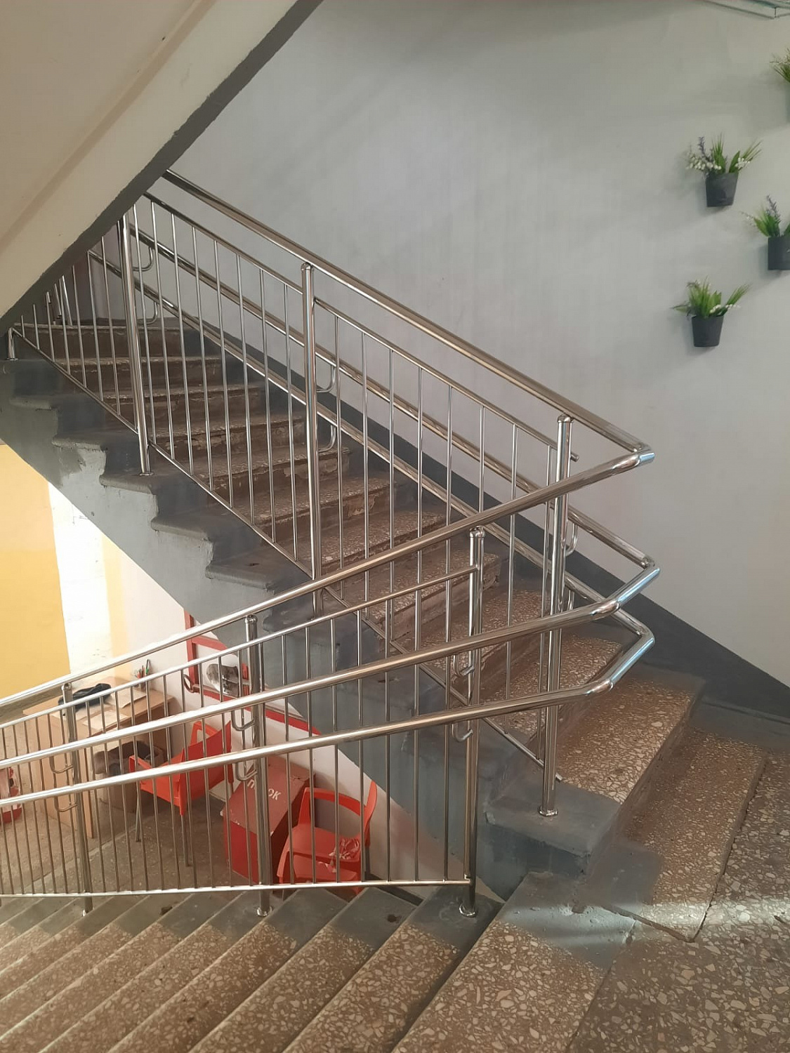 Лестничные ограждения для школы №21, р-н Вторчермет