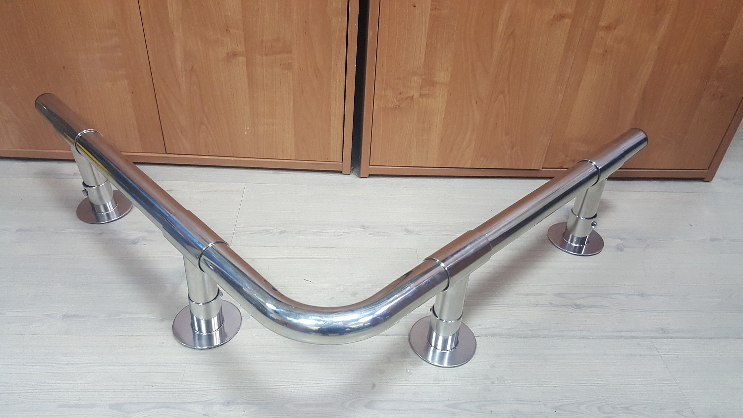 Отбойники для торгового зала (бамперы)